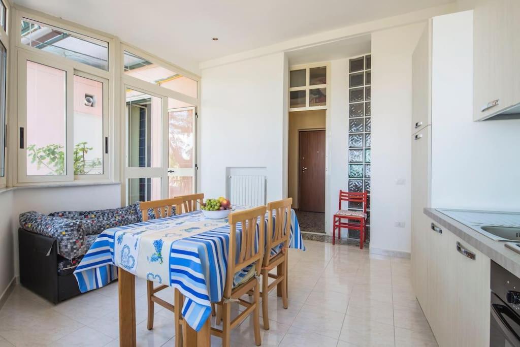 Ferienwohnung Casa Panoramica Castellammare di Stabia Exterior foto