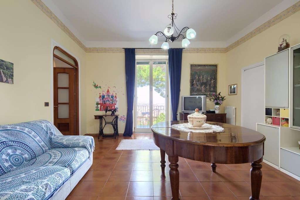 Ferienwohnung Casa Panoramica Castellammare di Stabia Exterior foto
