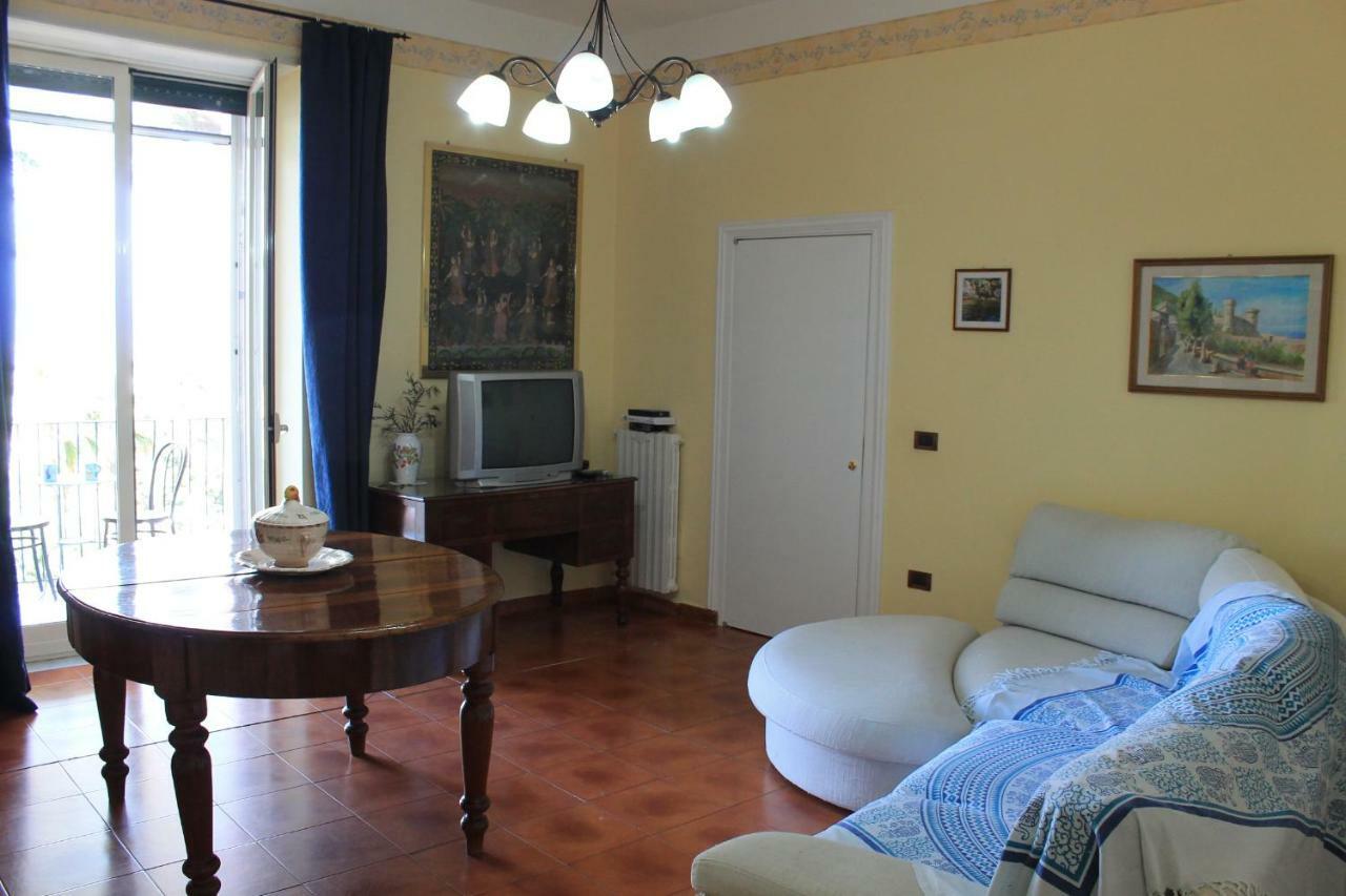Ferienwohnung Casa Panoramica Castellammare di Stabia Exterior foto